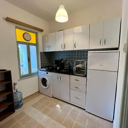 Charming Oasis W Balcony 1 Min To In * Kas
